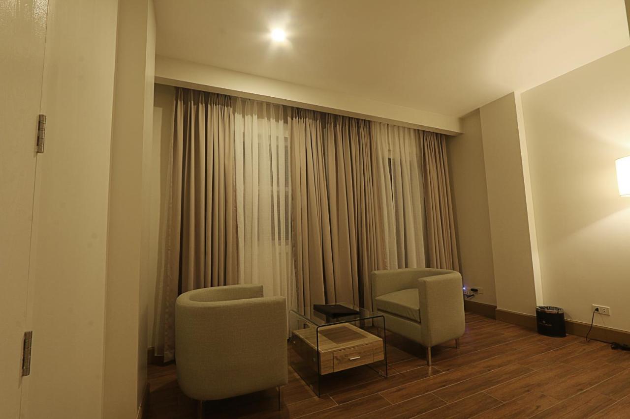 Hotel Carlito Tagaytay Tagaytay City Exterior photo