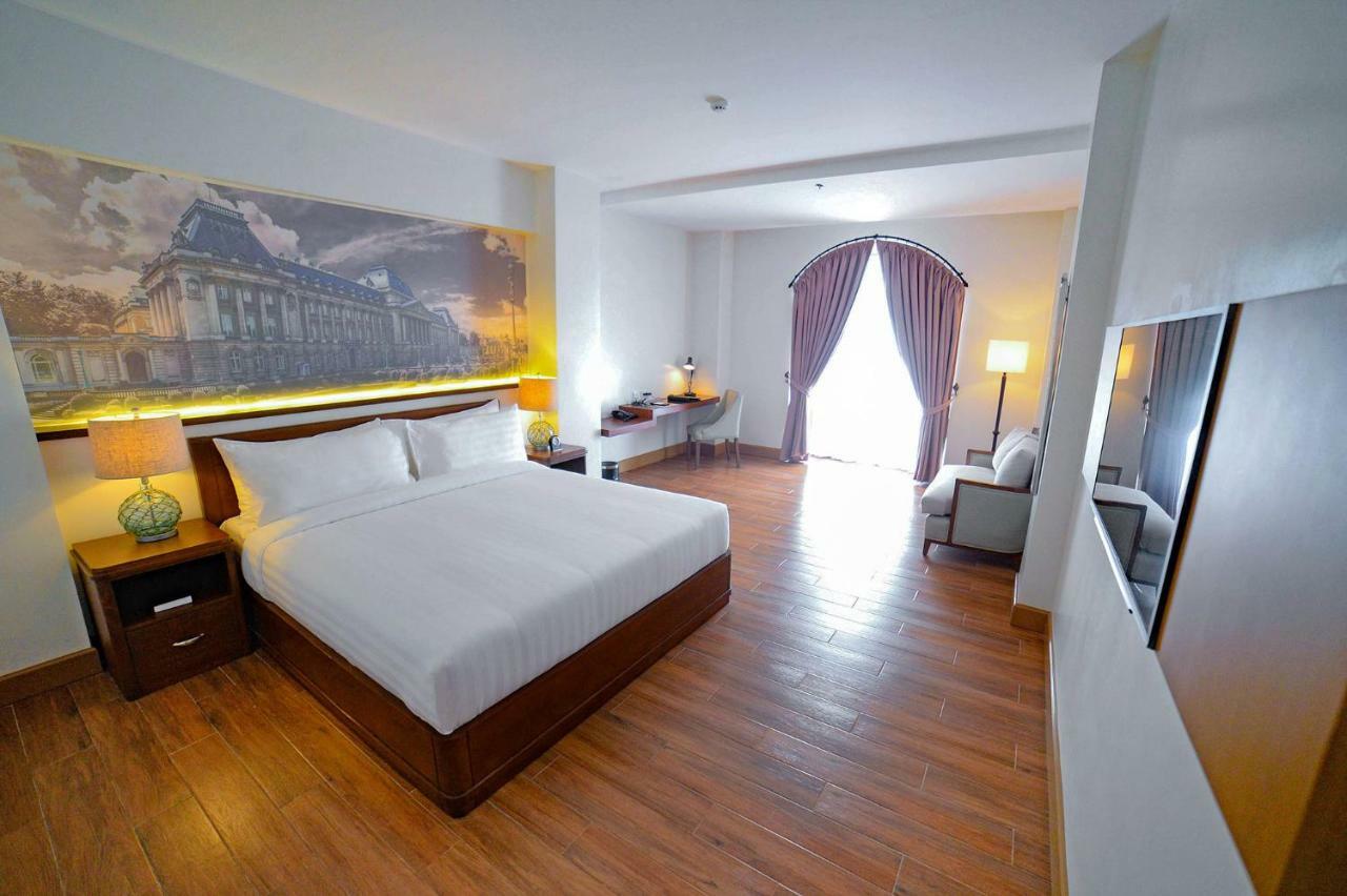 Hotel Carlito Tagaytay Tagaytay City Exterior photo