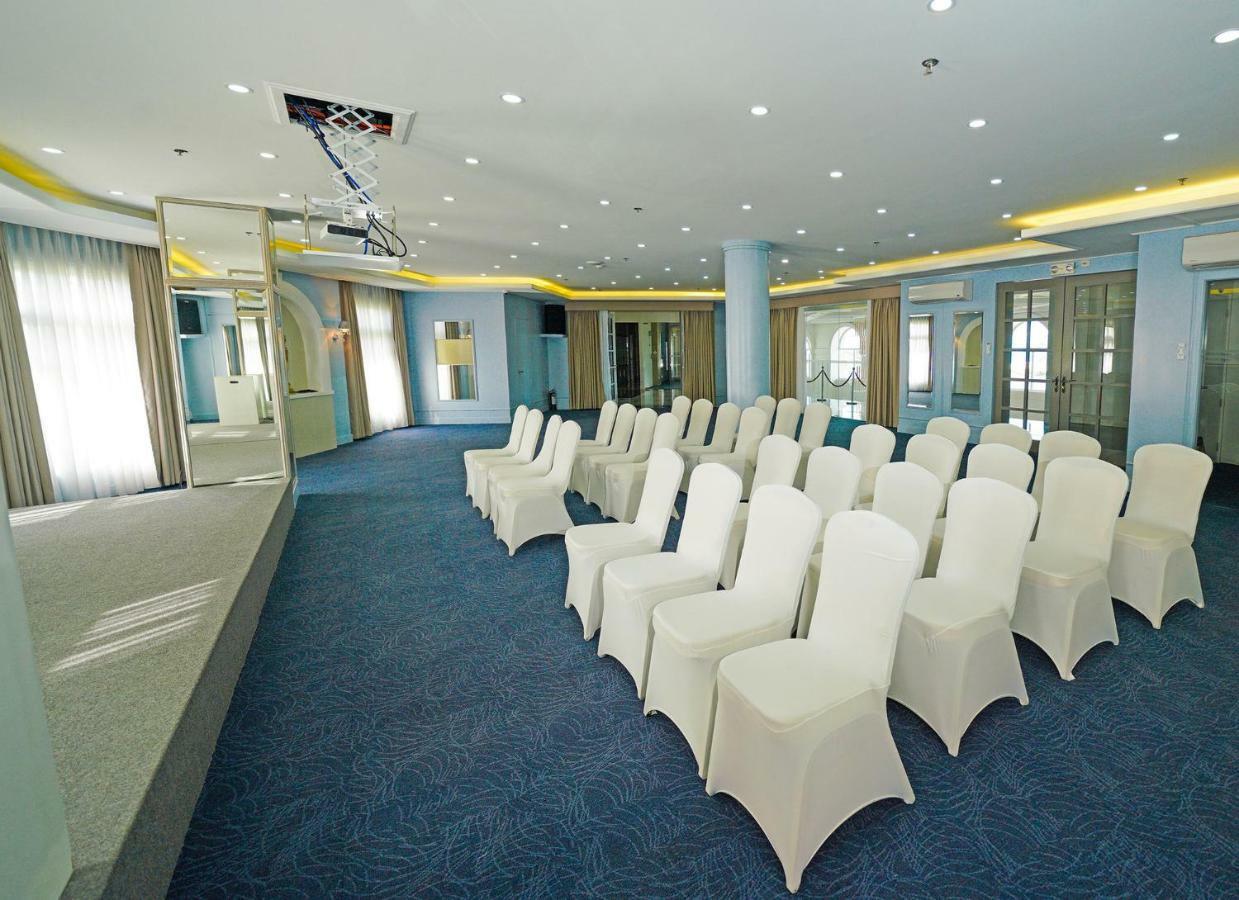 Hotel Carlito Tagaytay Tagaytay City Exterior photo